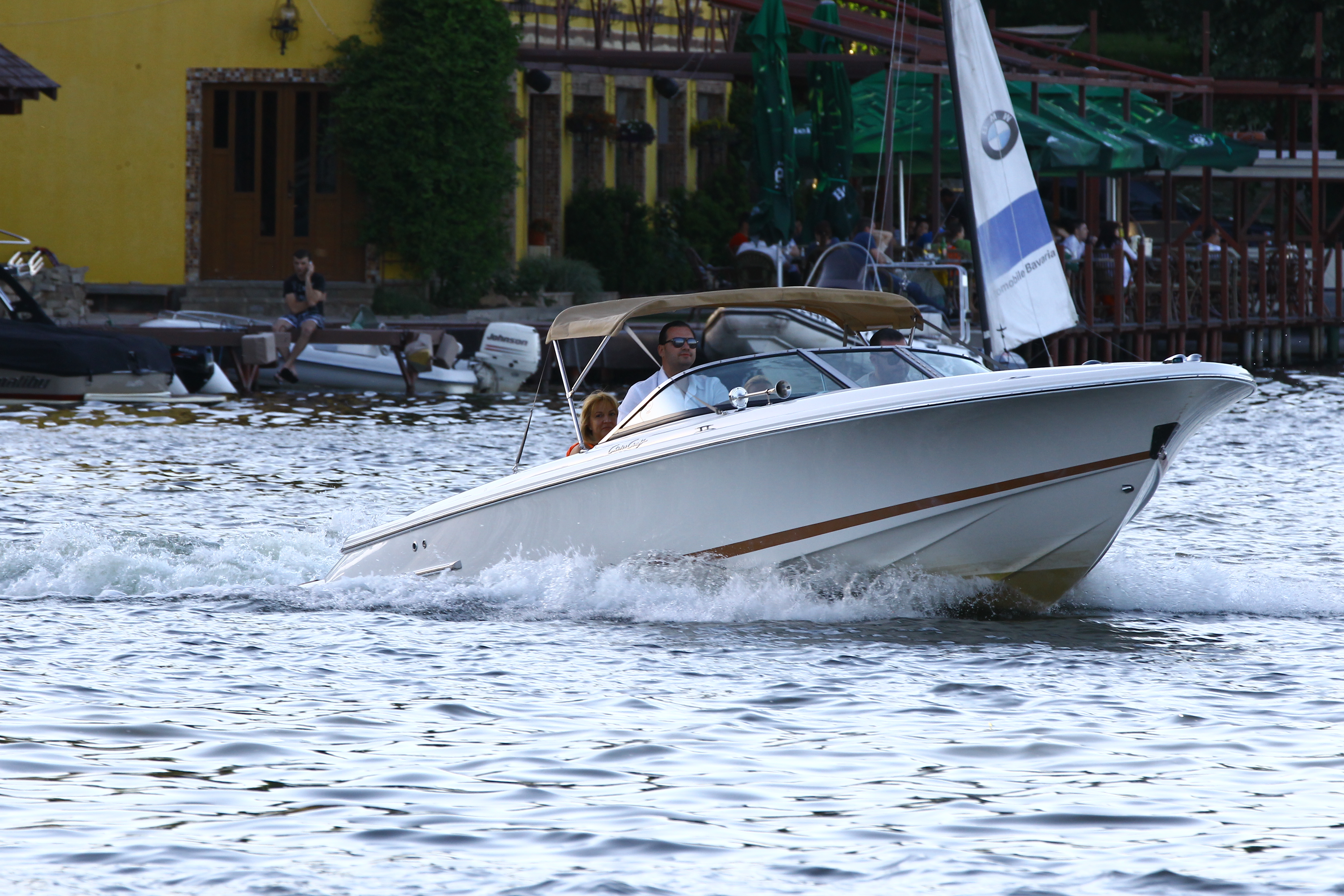 Fiul finantistului si-a etalat veleitatile de marinar