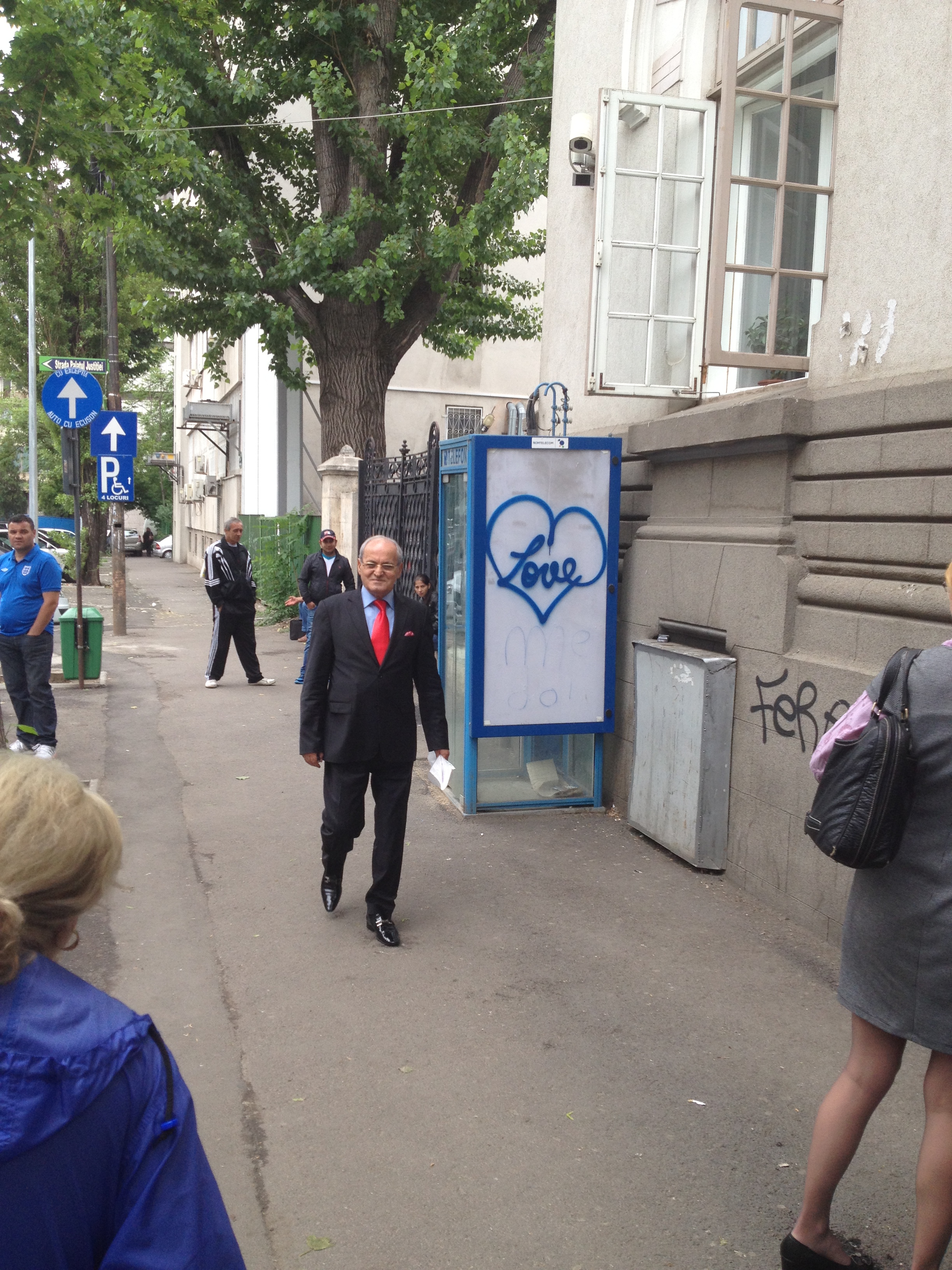 Nelu Ploiesteanu a fost salutat de toata lumea