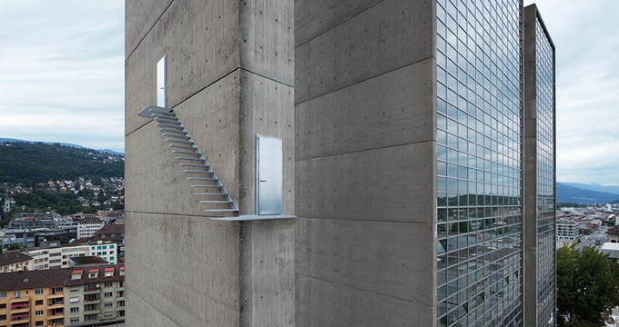 Cladirea se afla in Elvetia