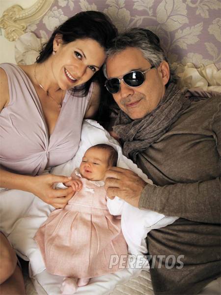 Andrea Bocelli va veni la Bucuresti impreuna cu sotia si fiica sa