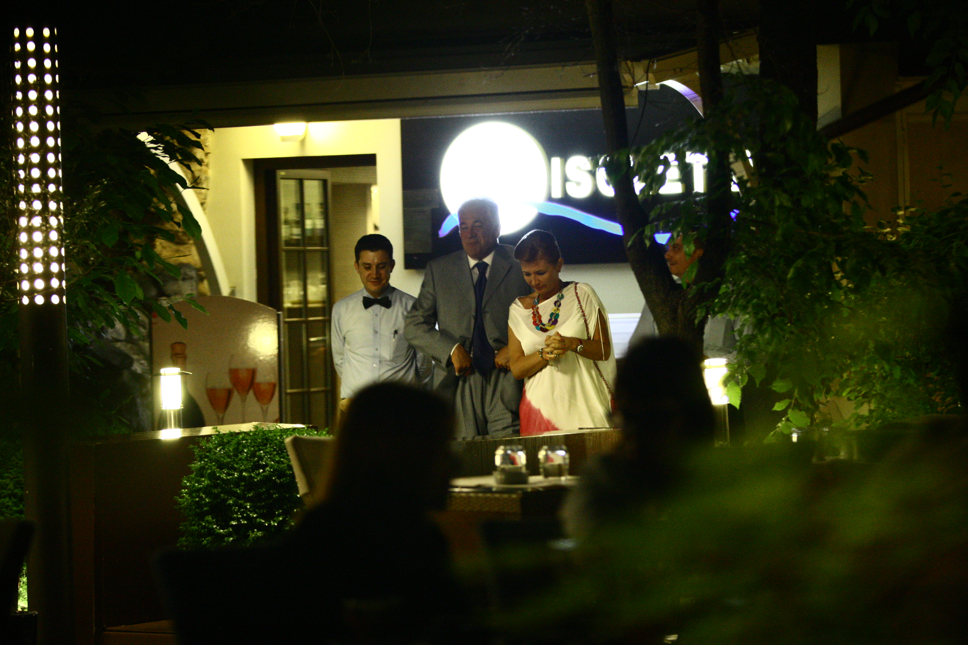 Fostului primar nu-i mai stau vechile costume pe el