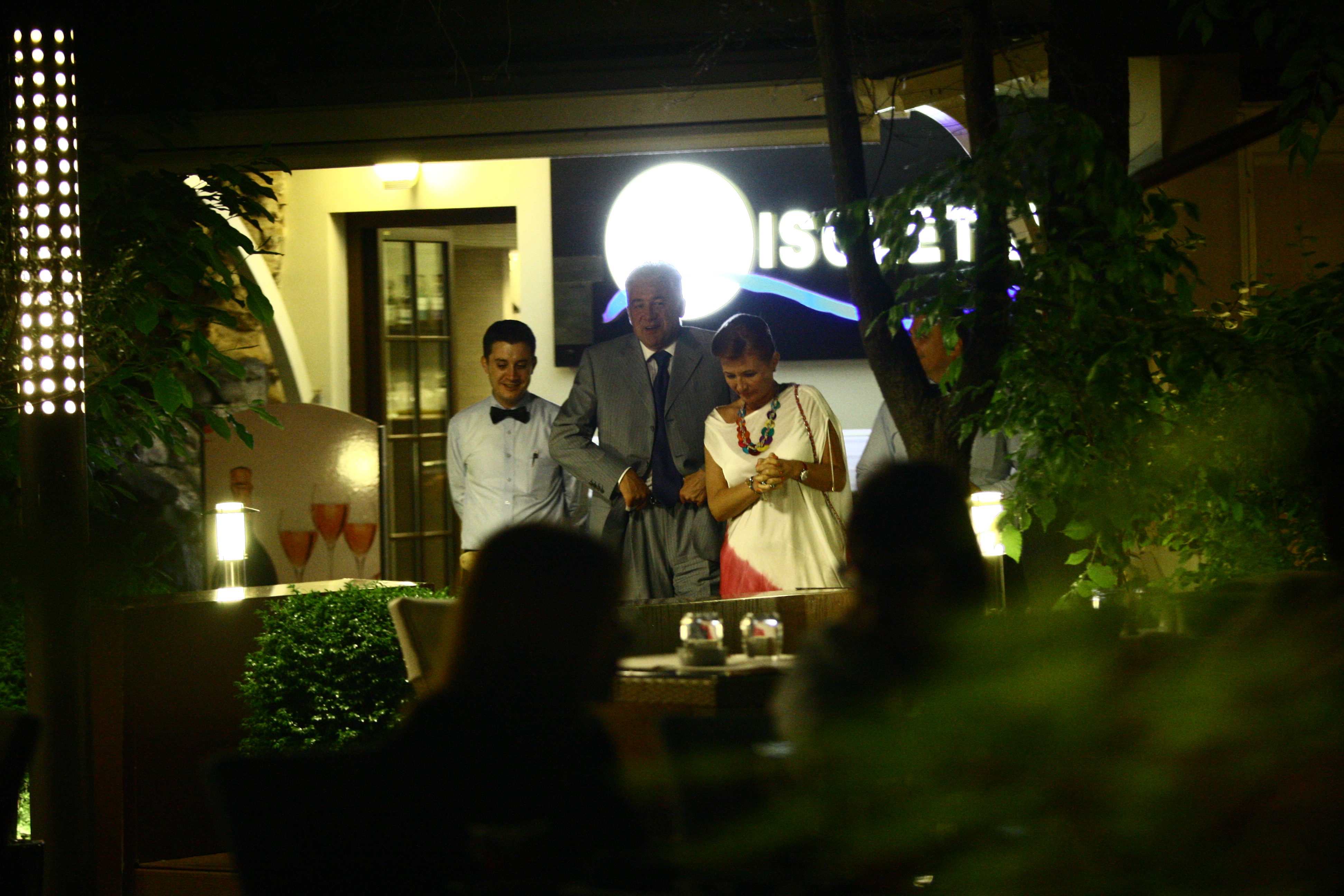 Adrian Videanu a socat ospatarii unui restaurant de lux