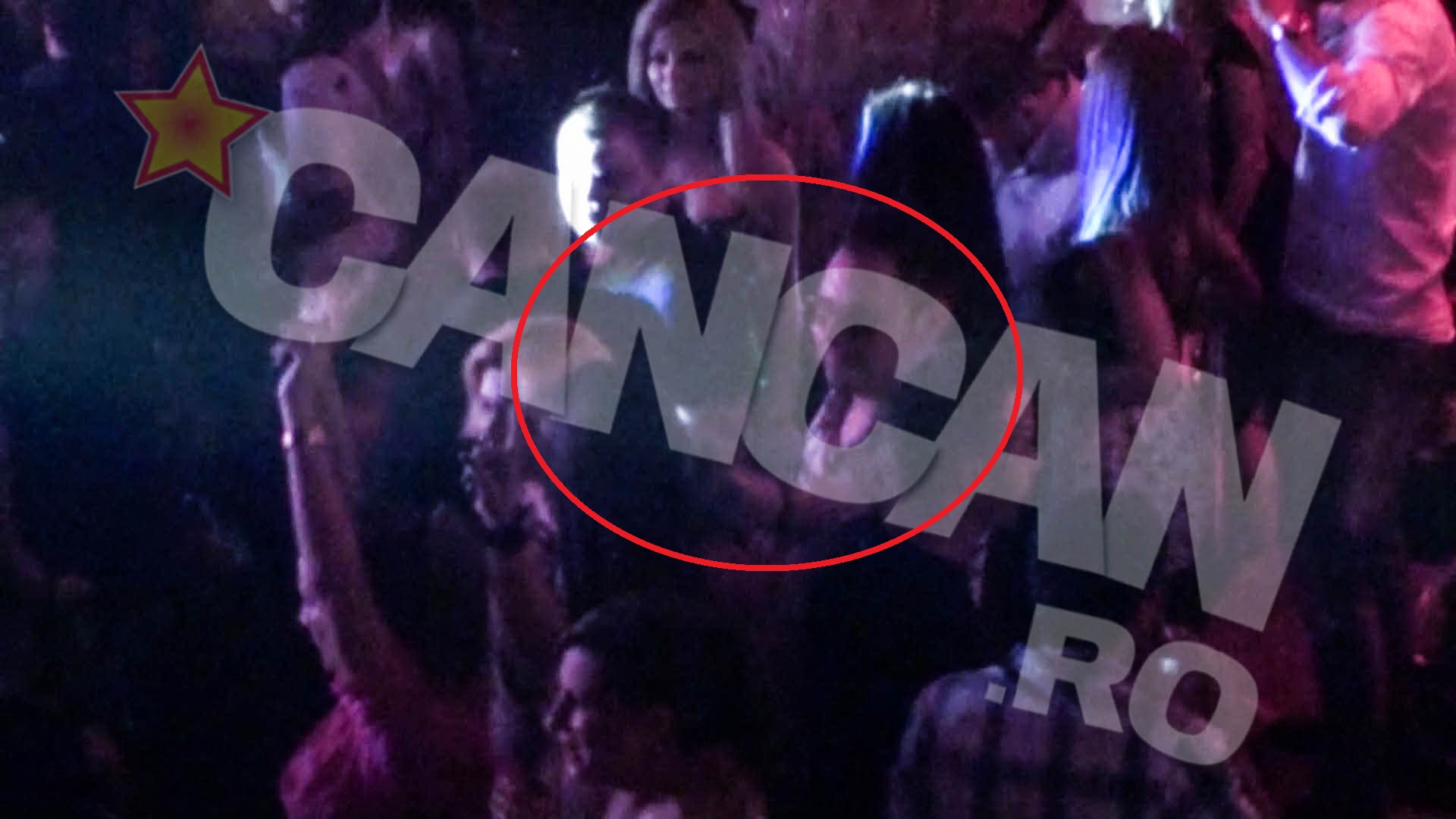 Versace i-a dat o scatoalca unei brunete ca sa-i atraga atentia