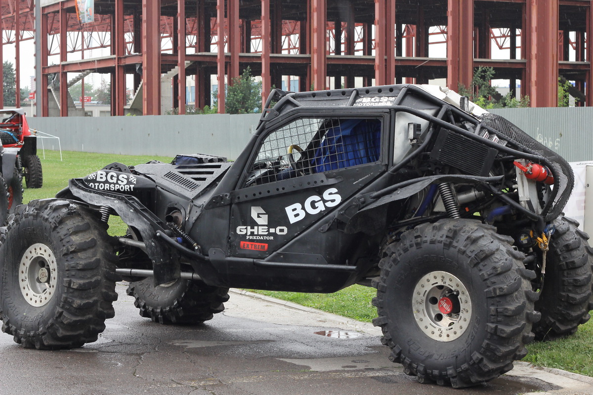 O masina de offroad spectaculoasa