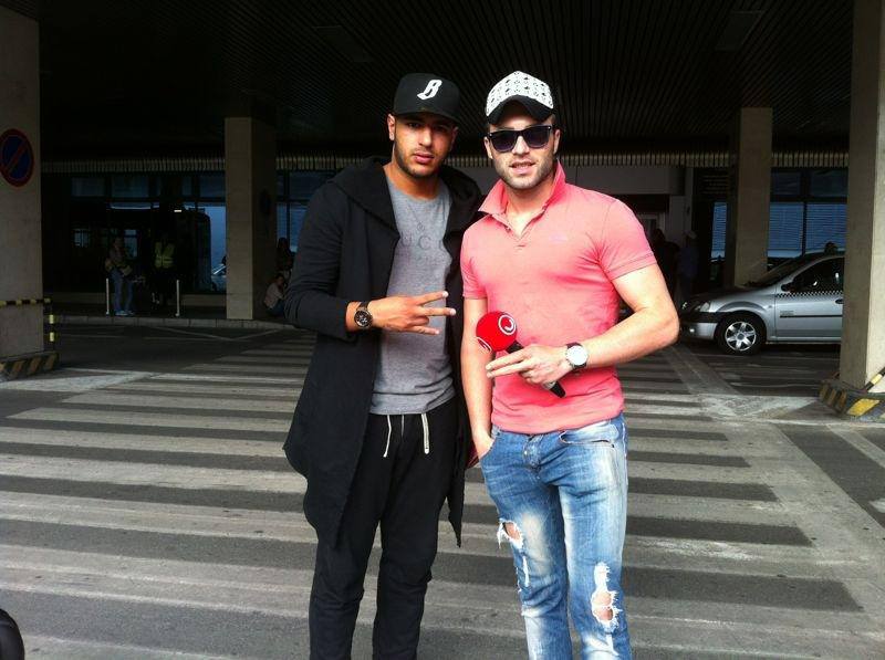 Dj Yezzy a fost intampinat la aeroport de Andrei Dumitriu, gazda emisiunii Syndicate of Party (UTV)