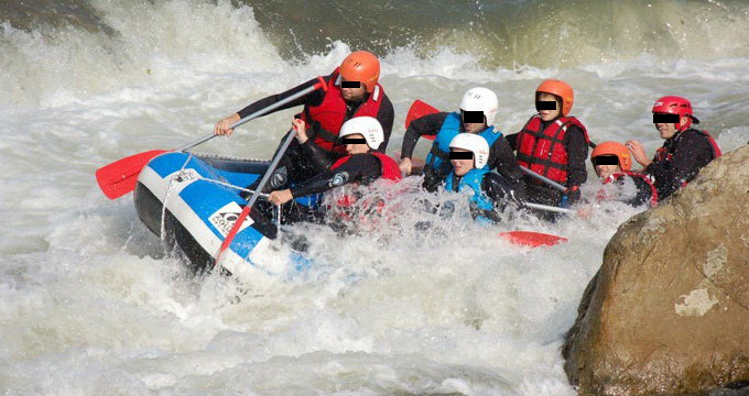 Raftingul devine usor, usor un sport extrem destul de practicat si in Romania