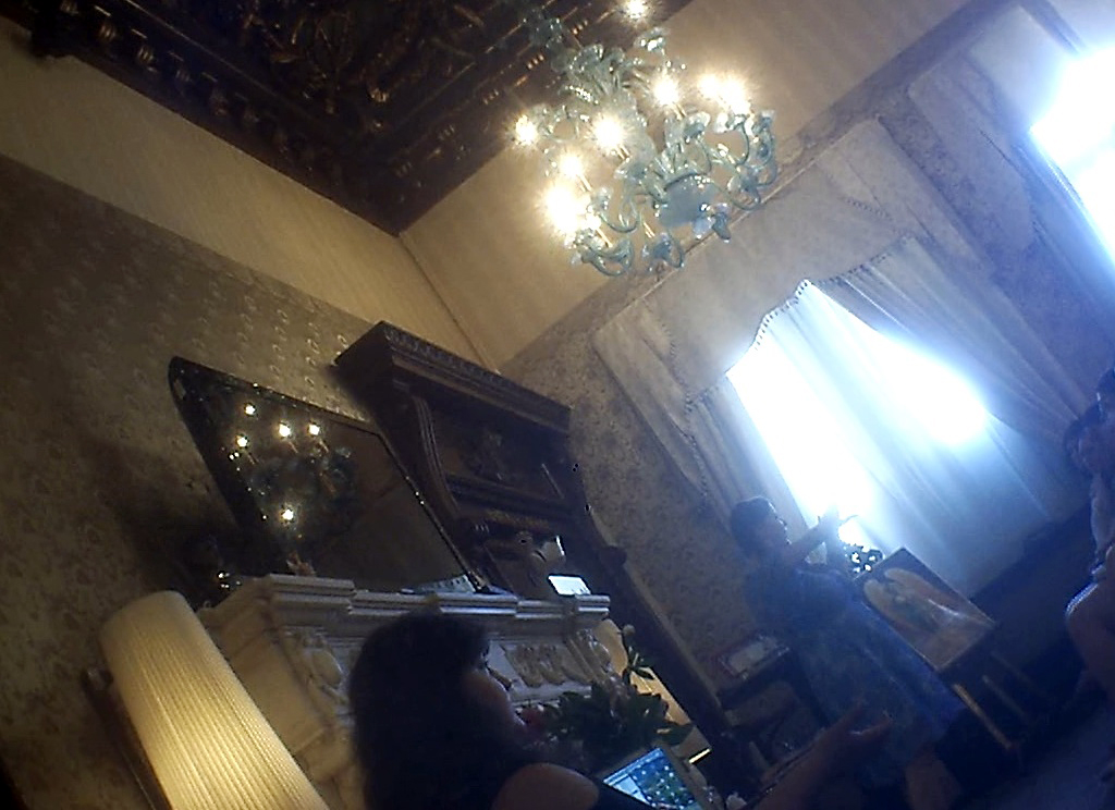 A vorbit tot timpul de langa o icoana care infatisa un inger