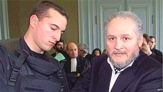 In ciuda acuzatiilor extrem de grave care i se aduc, celebrul Carlos Sacalul e optimist: spera sa fie eliberat!