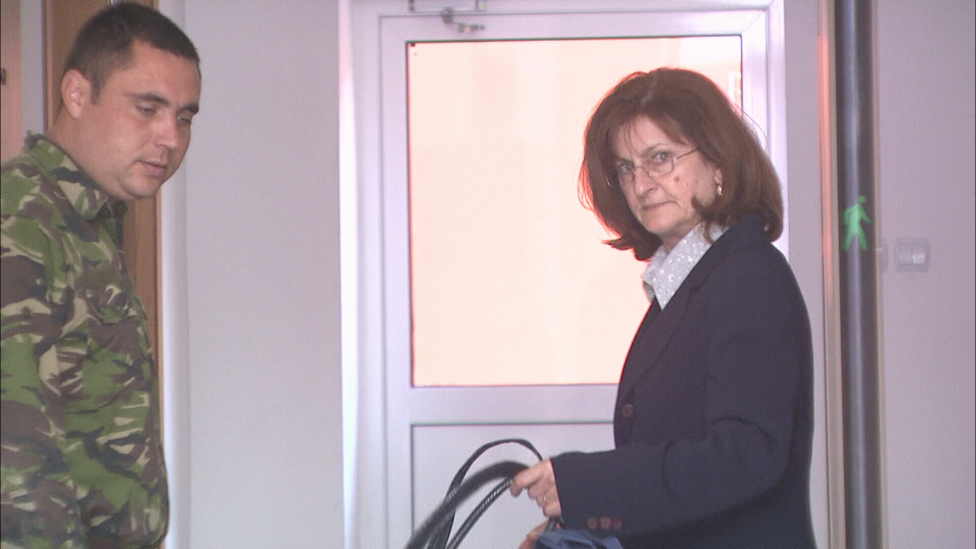 Fosta angajata a SRI a spus ca hotul de fier vechi semana cu un terorist