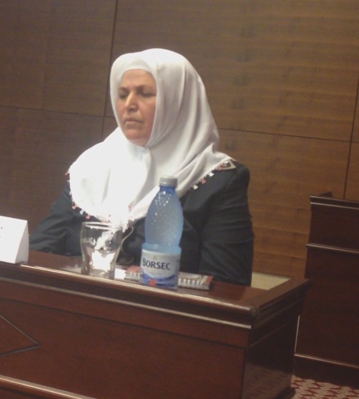 Mama Larei Saban si-a recastigat nepotica