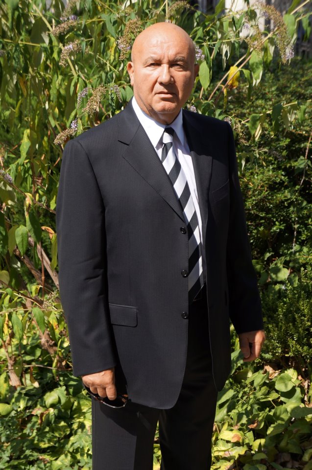 Florentin Marinescu, presedintele Federatiei Romane de Arte Martiala, se afla la Sankt Petersburg pentru a-l sustine pe Marius Vizer