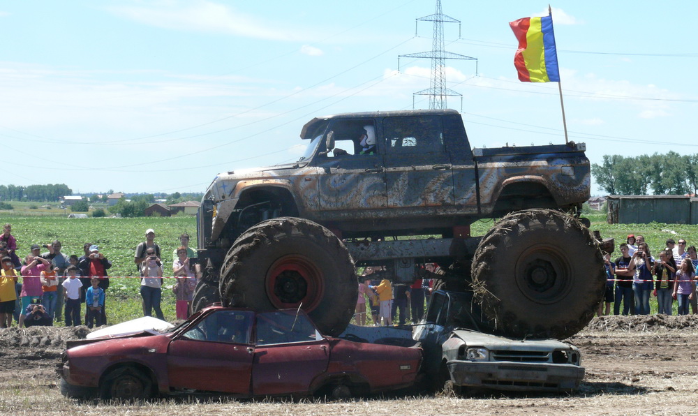 Masinile sunt construite de Robert Tudor in Romania