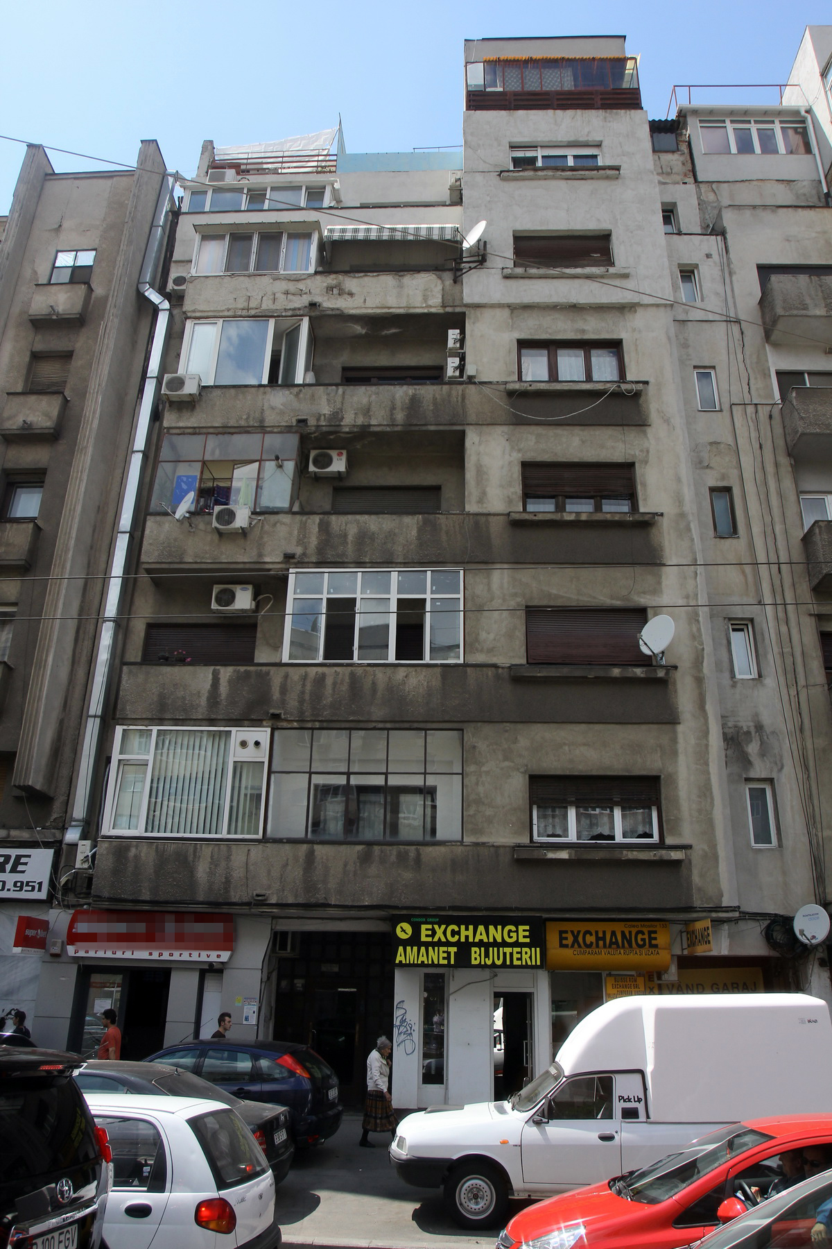 Si pe Calea Mosilor se afla mai multe cladiri incadrate in clasa I de risc seismic