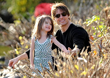 Suri fiica lui Tom Cruise a primit cadou un avion