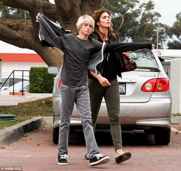 Fiul lui Cindy Crawford