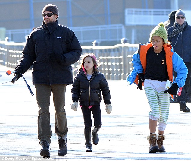 Hugh Jackman si cei doi copii ai sai