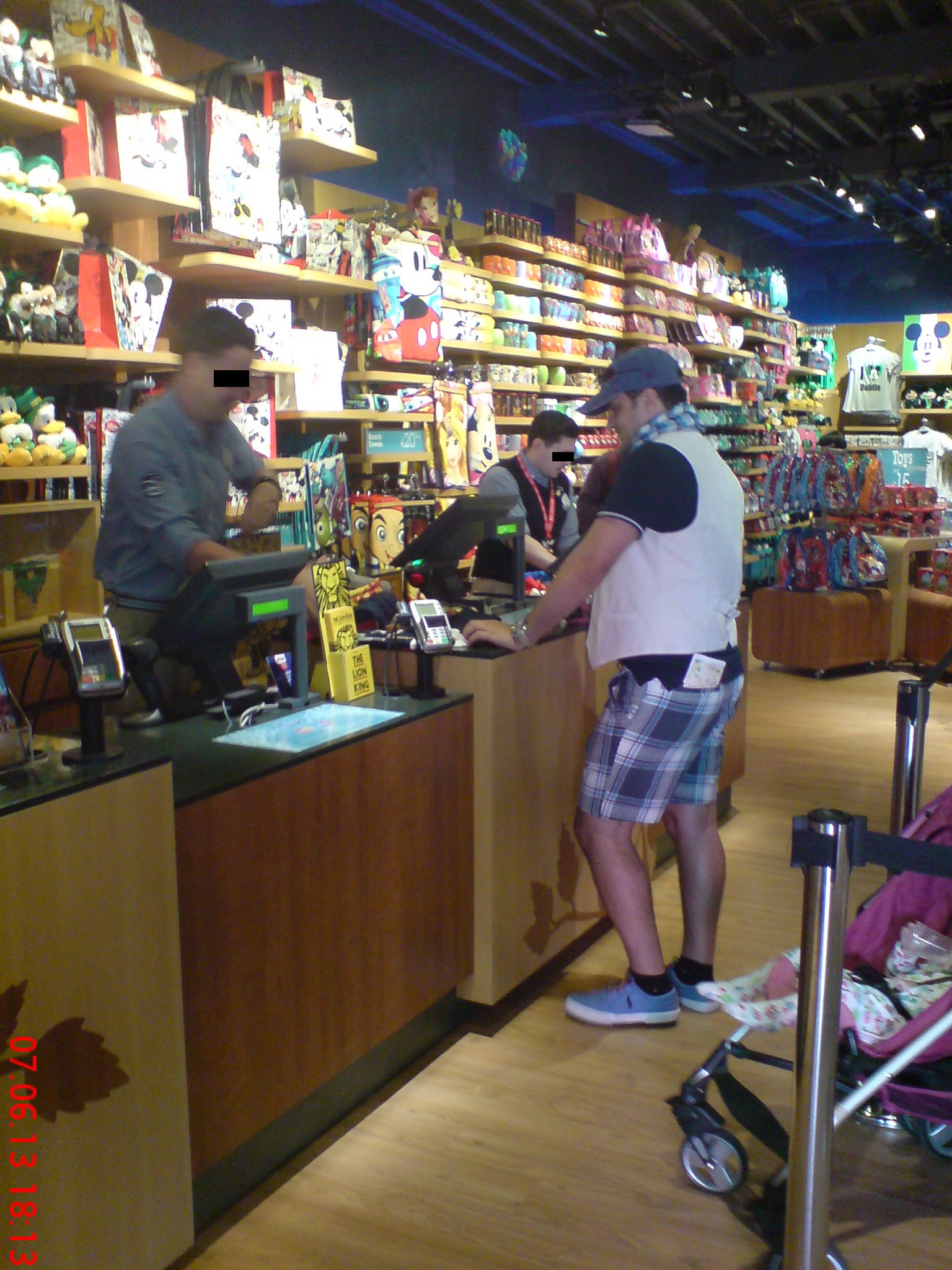 Huidu a cumparat jucarii din Dublin