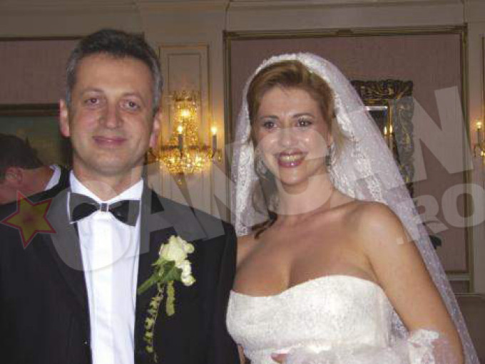 Fenechiu a divortat dupa o casnicie de 13 ani