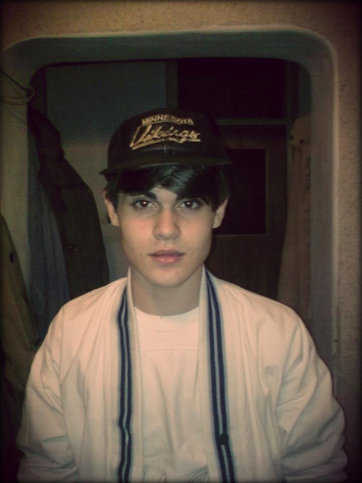 David este pe jumatate iranian si canta hip-hop