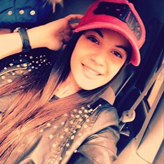 La 13 ani, Bety este deja o domnisoara extrem de frumoasa