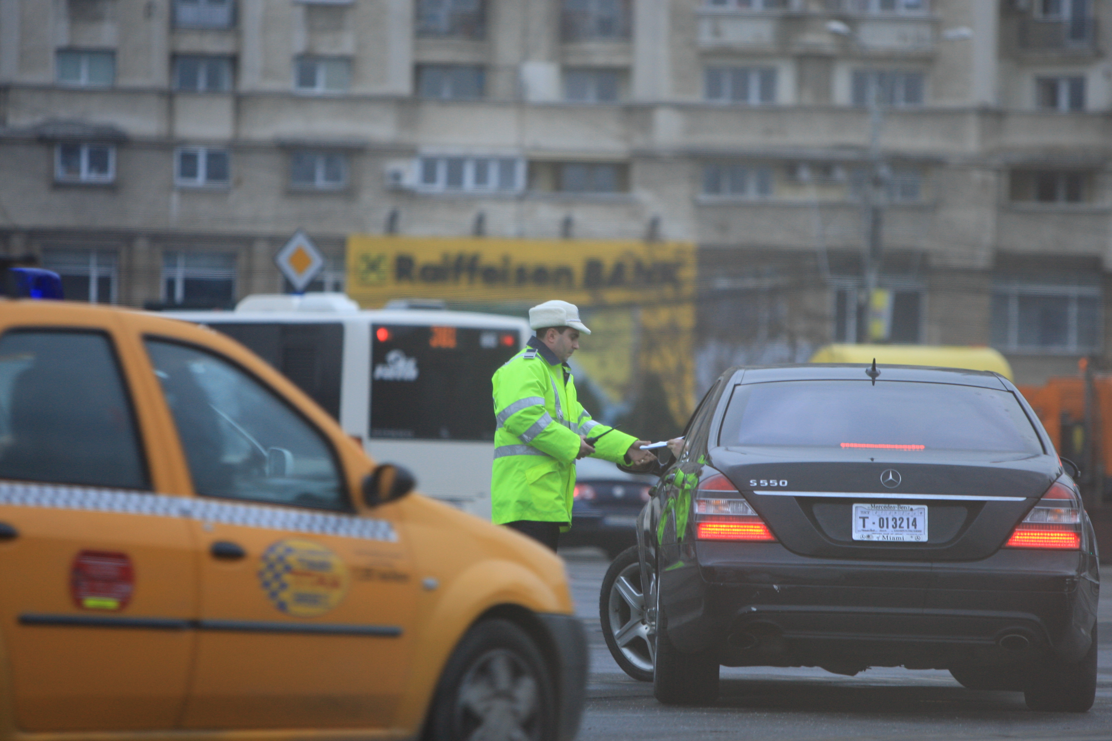 Fostul iubit al Luminitei Anghel a circulat ani buni cu o limuzina cu numere de Miami
