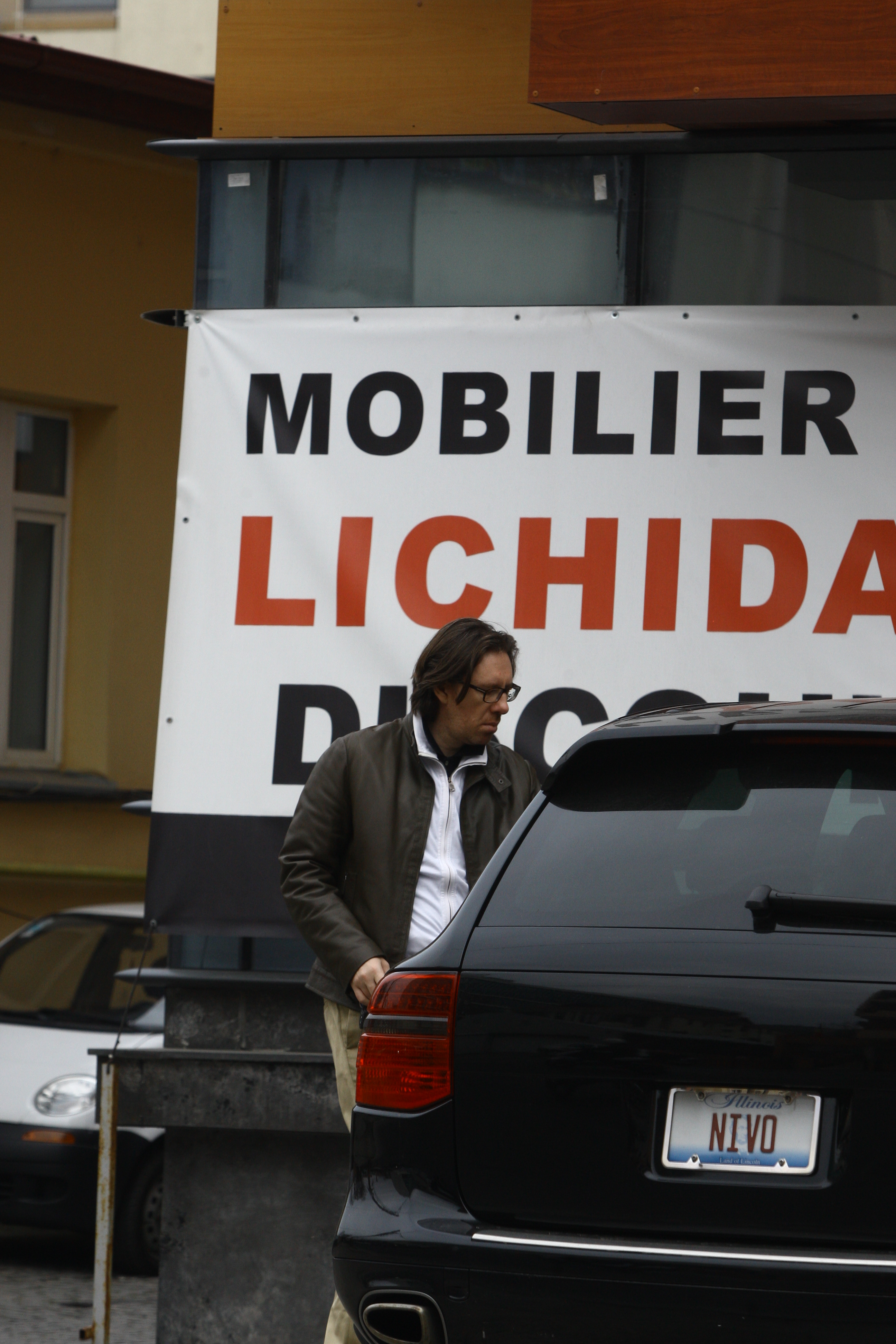 Naistul Nicolae Voiculet are numere persoanlizate la SUV-ul sau american