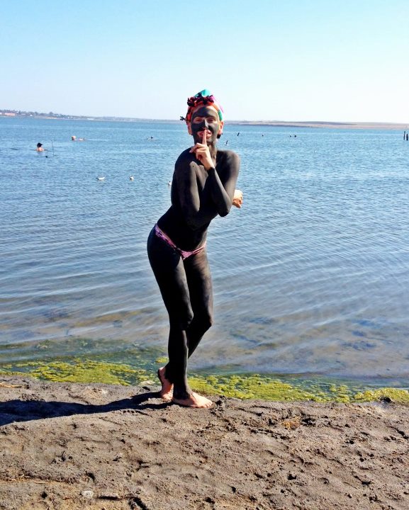 Andreea Banica, sexy si sub namol