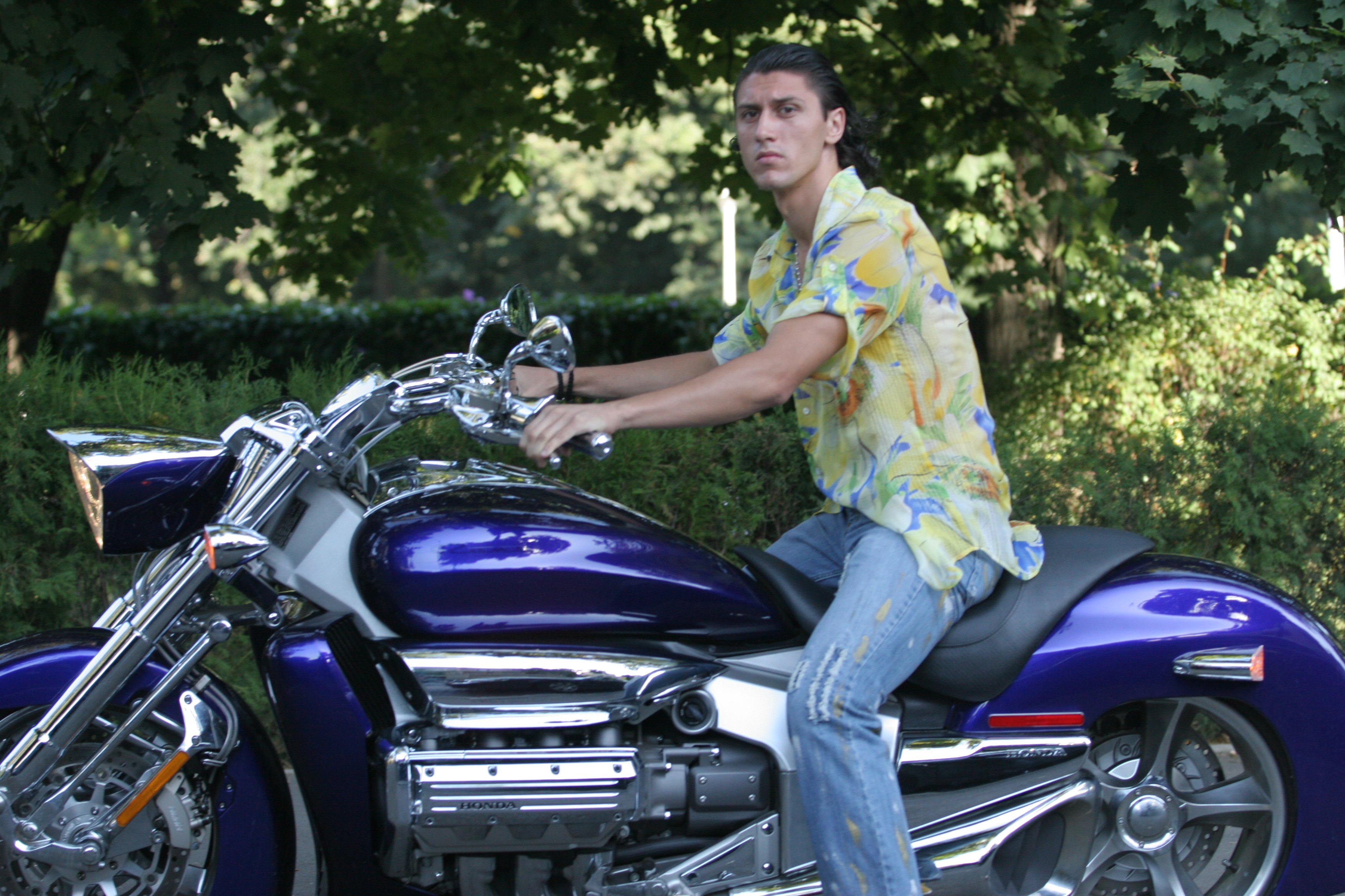 Desi nu i-a iesit mereu, Ciprian Marica a tinut mereu sa afiseze un look inedit