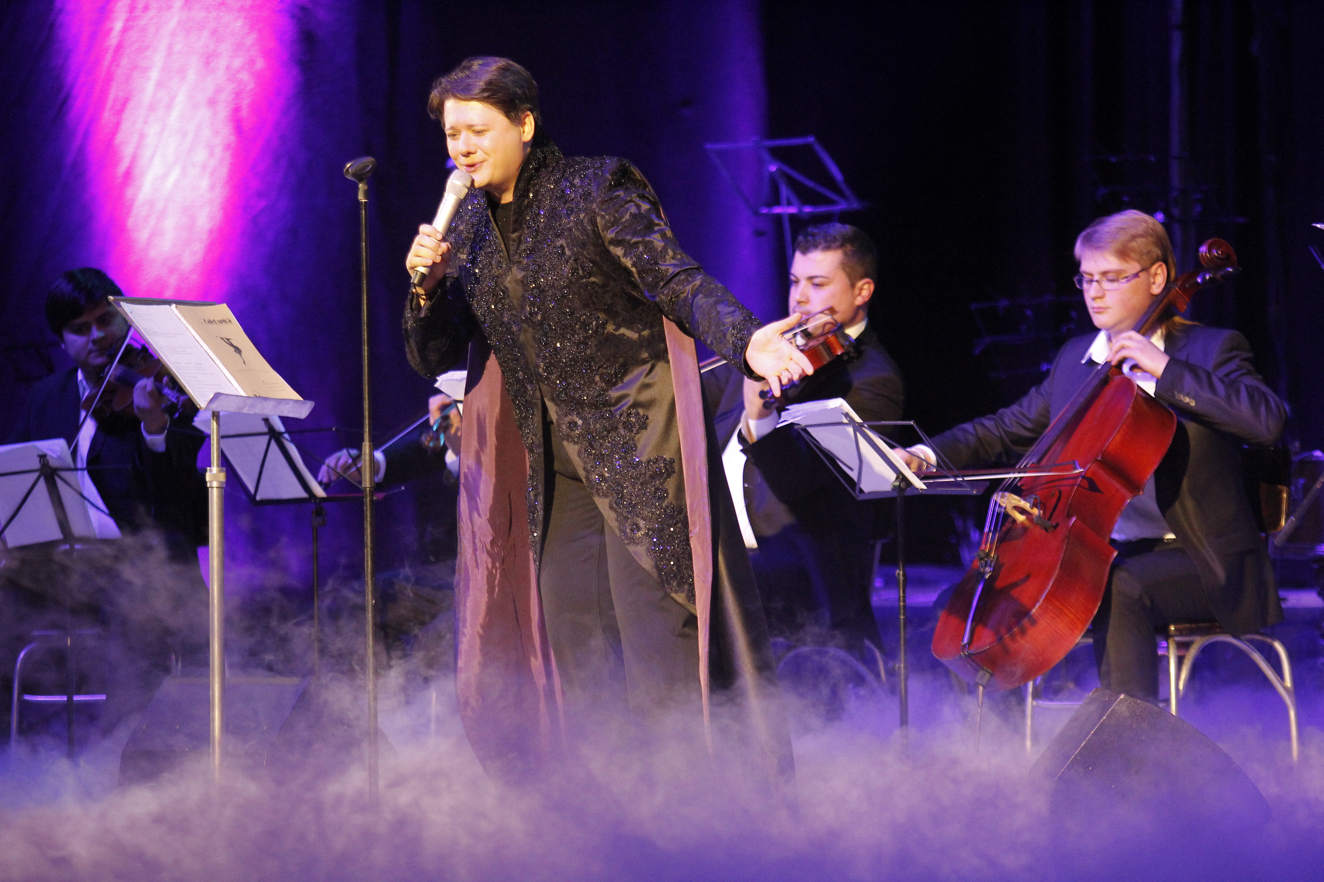 Cantaretul a devenit cunoscut si datorita melodiei