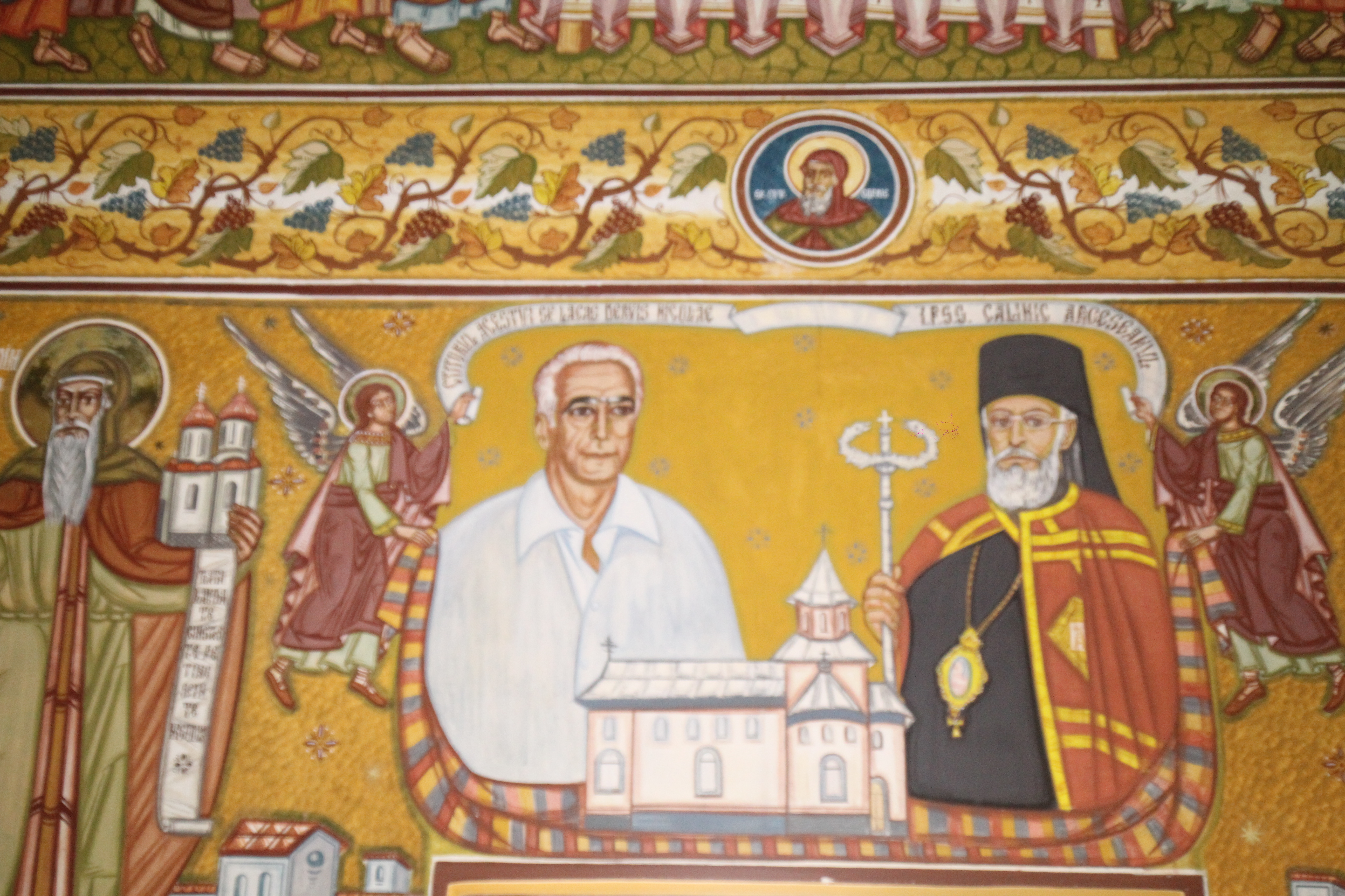 Dervis are un portret pe unul dintre peretii bisericii construita de el