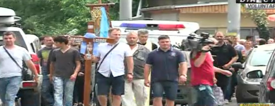 Familia si apropiatii l-au condus ieri pe ultimul drum pe soferul 