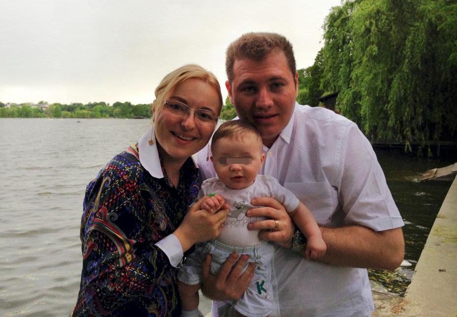 Agathe si Ionut au devenit parinti la sfarsitul anului trecut, micutul Andrei Tudor intarind legatura dintre ei (Sursa foto: Facebook.com)