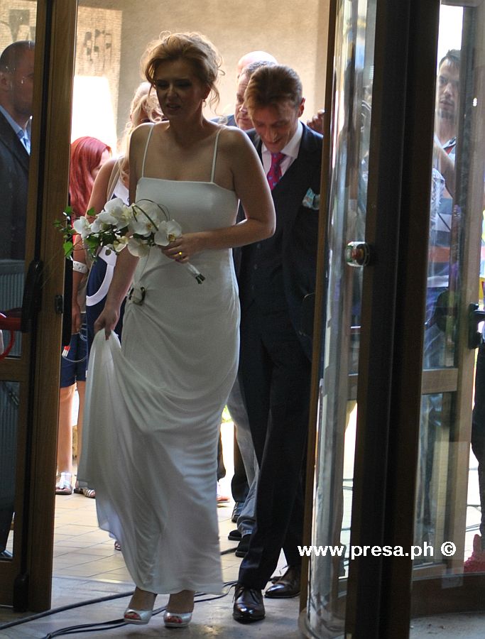 Roberta Anastase s-a cununat civil intr-o ora alba, simpla, dar a investit serios in rochia de mireasa