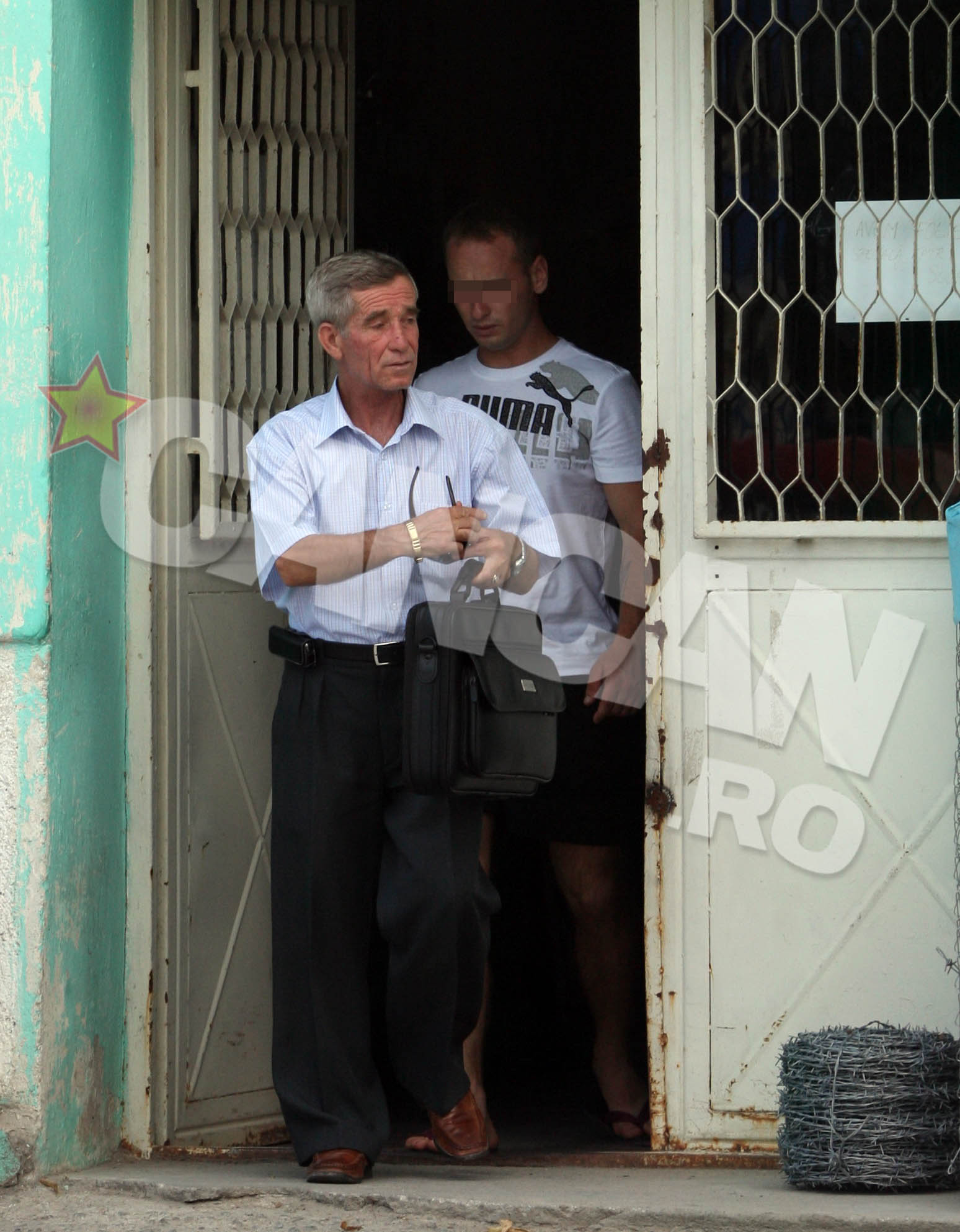 Barbatul in varsta de 55 de ani a investit, la mare, in mai multe afaceri care au legatura cu turismul