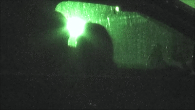 Cei doi indragostiti s-au sarutat fierbinte, in masina, aproape doua ore fara incetare