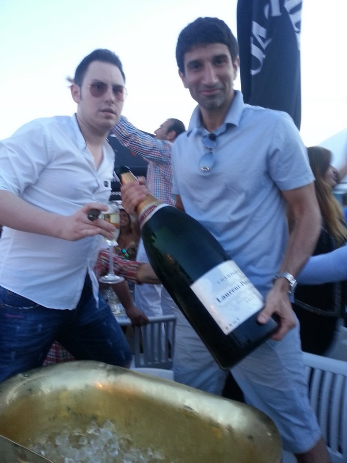 Versace si Theodor au impartit aproape tot