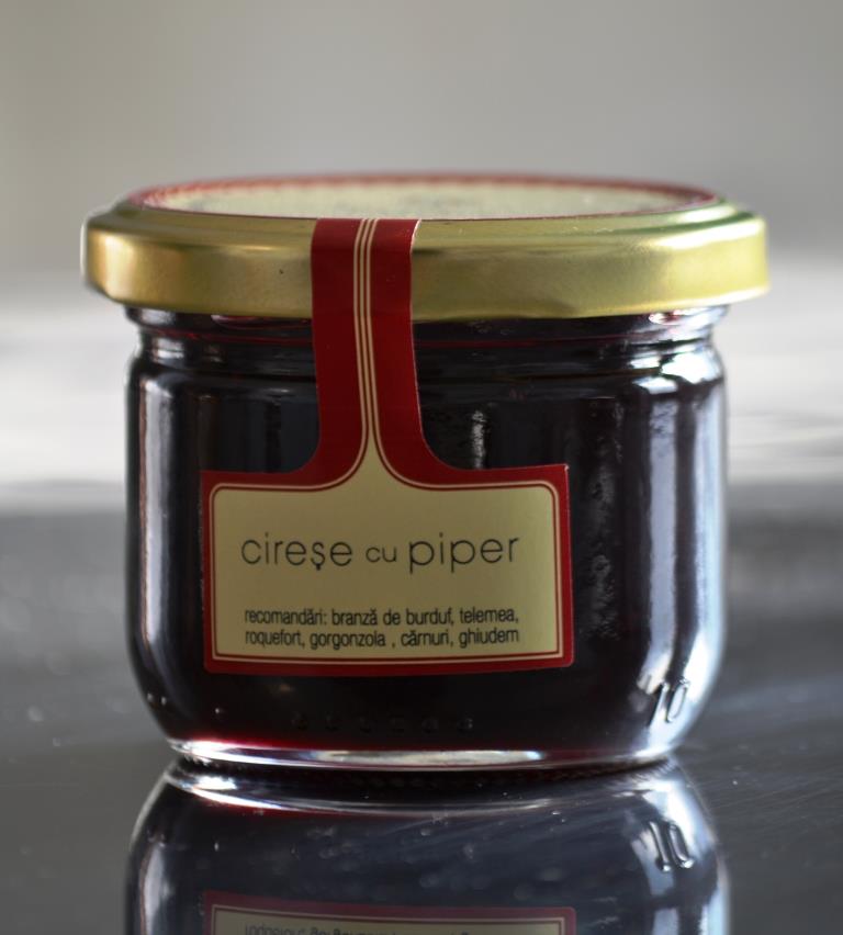 Un exemplu de produs frantuzesc realizat la Bucuresti: gem de cirese cu piper