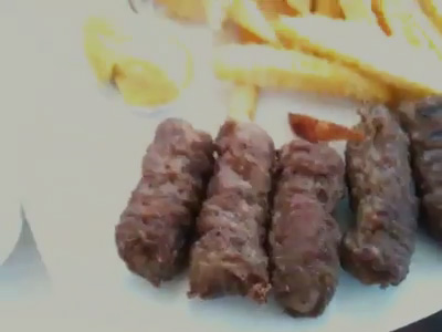 Fetelor nu le-a venit sa creada ce au vazut in farfurie