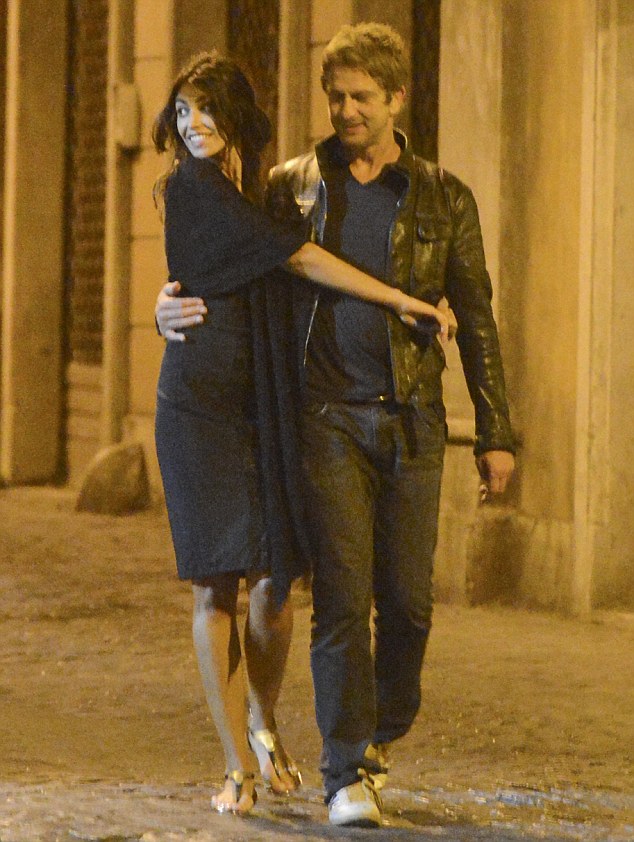 Madalina Ghenea si actorul scotian Gerard Butler formeaza un cuplu de ceva vreme