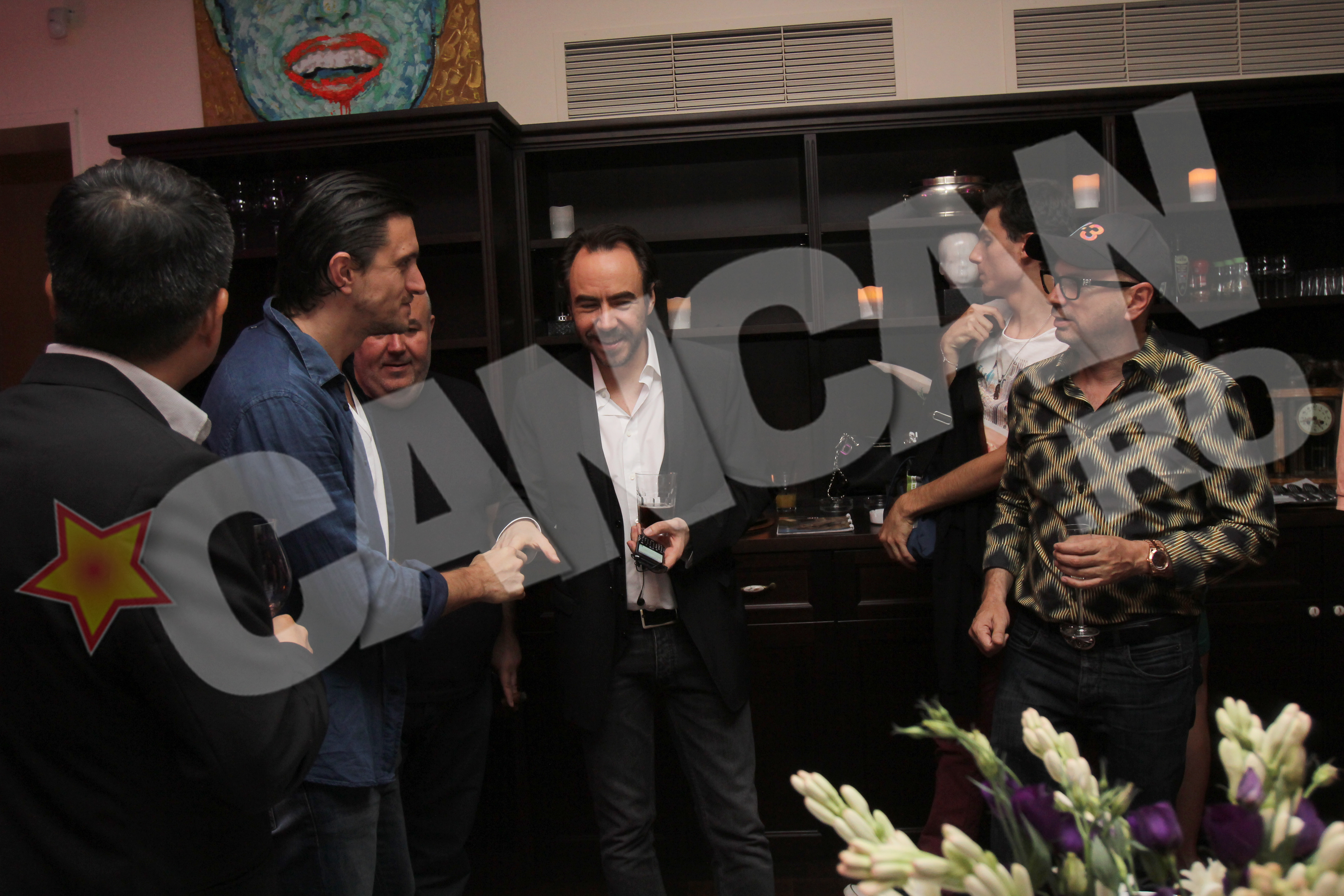 Bobby Paunescu si Dragos Savulescu sunt parteneri de afaceri la una dintre cele mai importante case de productii de la Hollywood