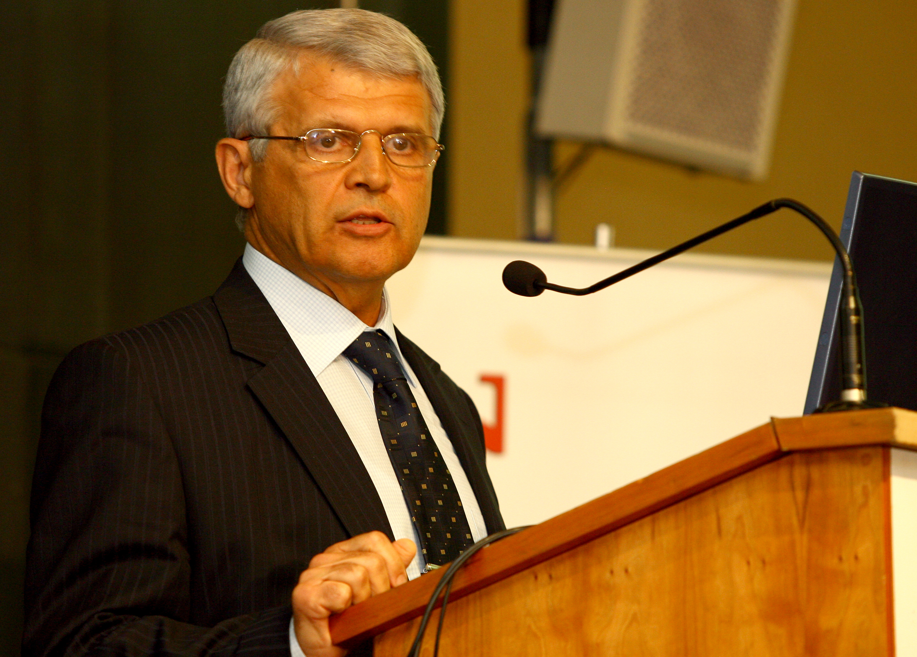 Bancherul Nicolae Danila este membru in CA al BNR