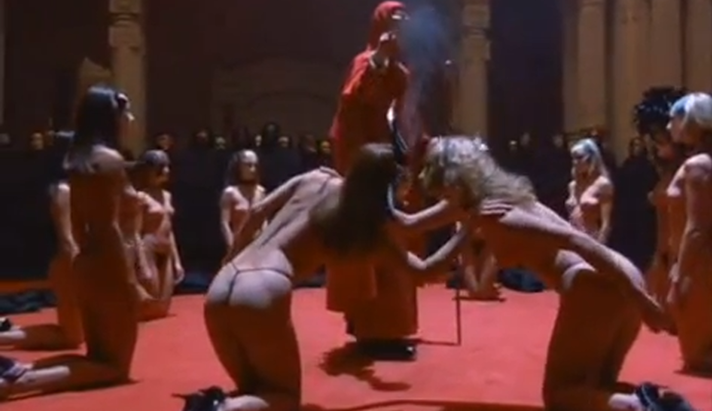 Secventa din Eyes Wide Shut