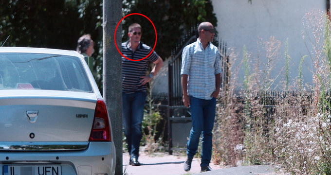 Ziv Tetelman a studiat cu atentie un teren scos la vanzare