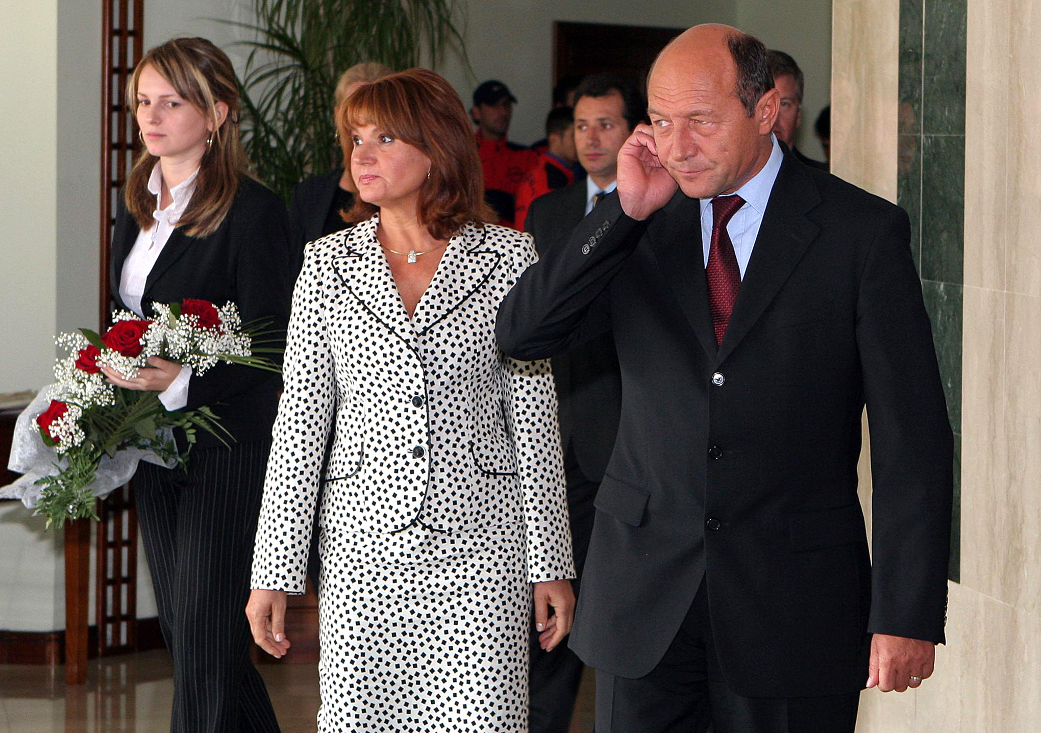 Traian Basescu si sotia sa