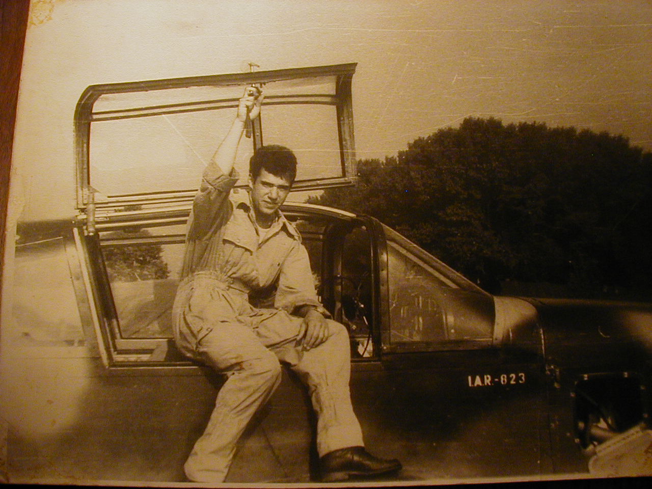 Primul zbor cu avionul l-a facut fara insotitor