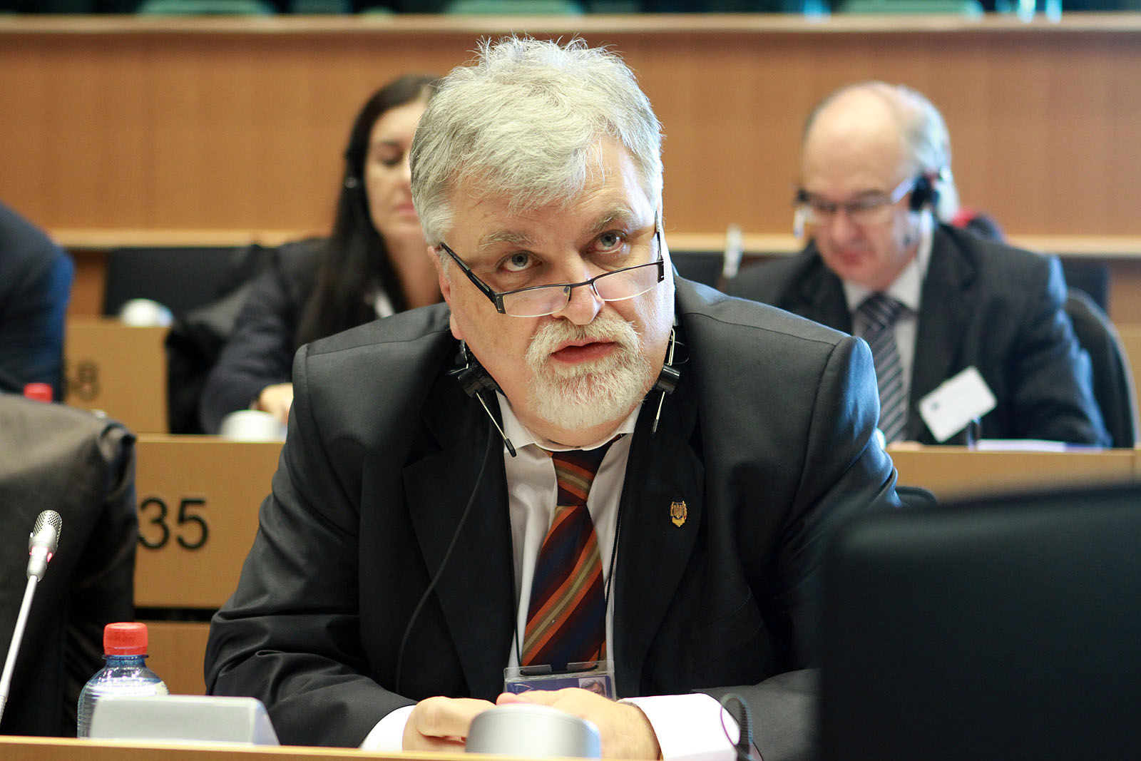 Senatorul Petru Filip este protagonistul unui sexgate fara precedent!