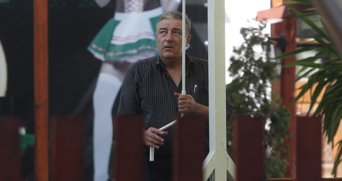 Tatal carcotasului a fost astazi imbracat in haine de doliu