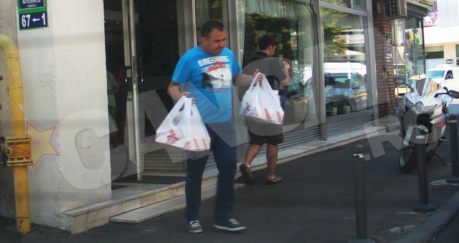 Soferul doamnei Becali a carat si el la masina mai multe cutii cu prajituri