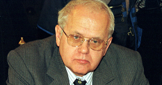 Victor Babiuc petrece mult timp la biblioteca inchisorii