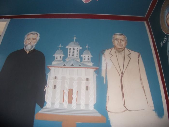 Primarul din Zimnicea si parohul lacasului de cult